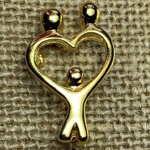 Vintage Jewelry Camco Gold Family Open Heart Brooch Jacket Lapel Pin